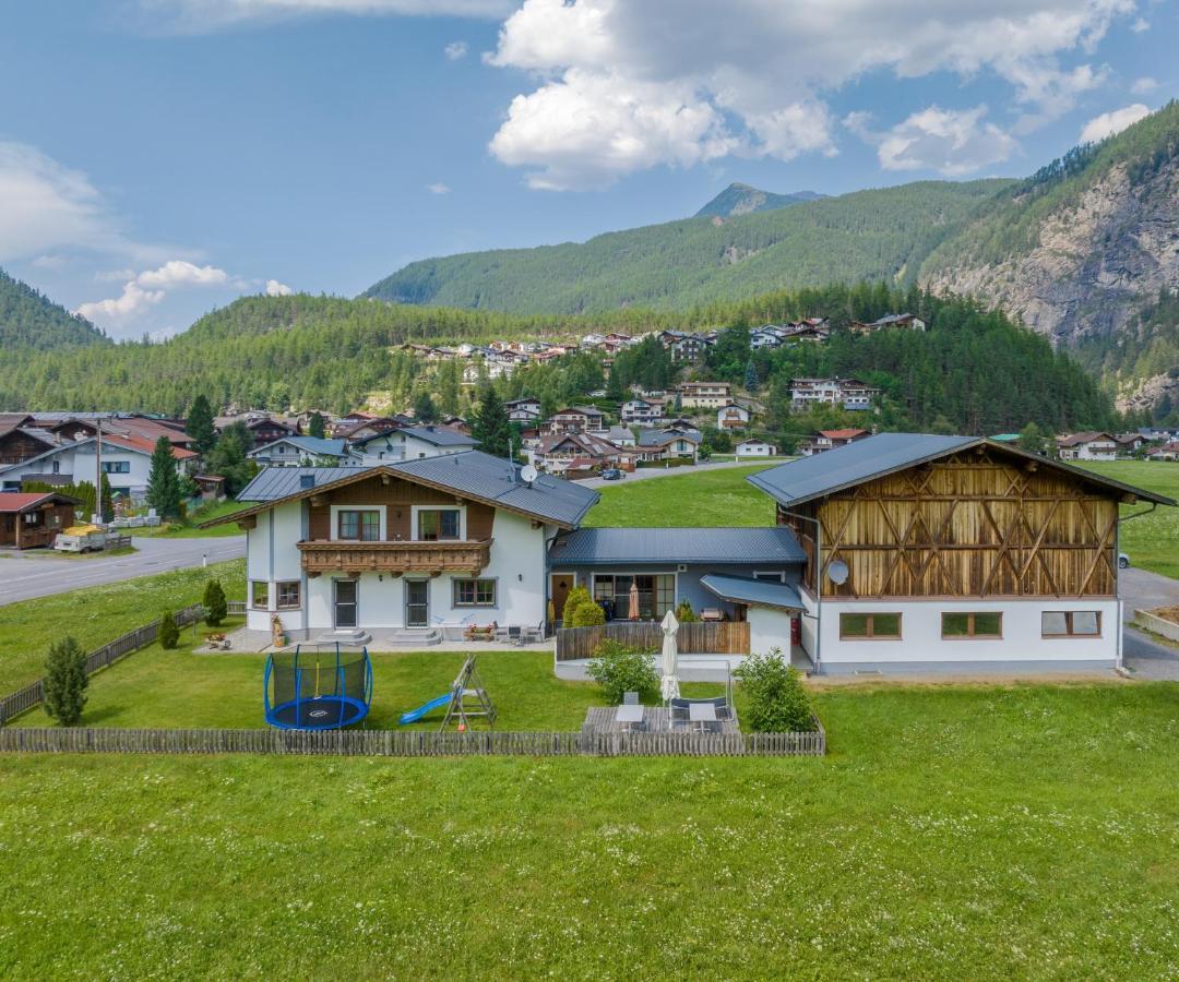 Landhaus Oetztalblick Längenfeld Buitenkant foto