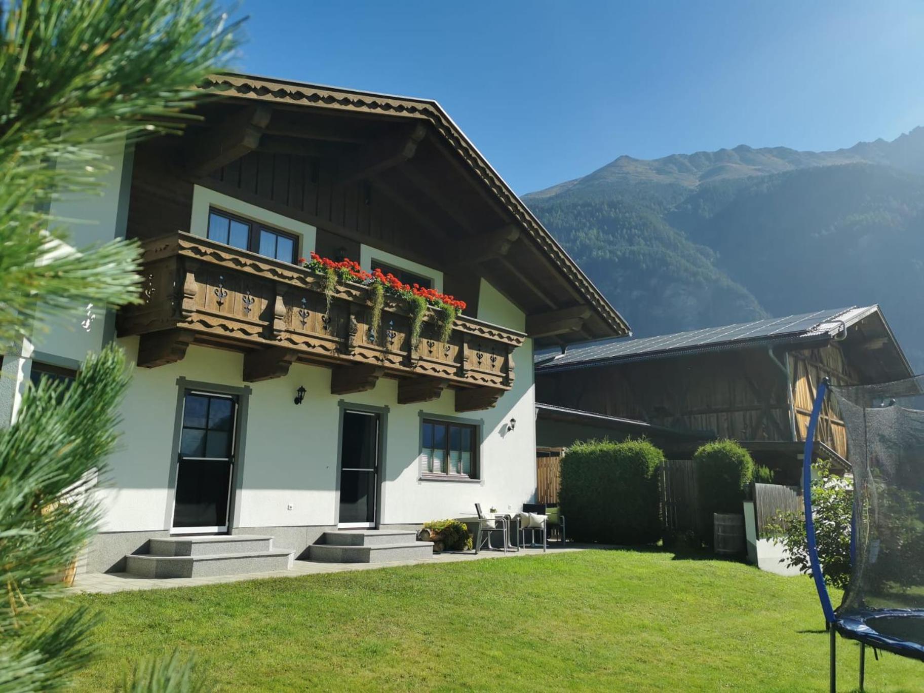 Landhaus Oetztalblick Längenfeld Buitenkant foto